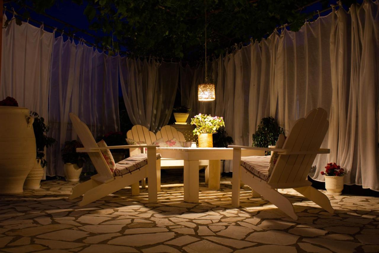 Cristina Apartments ไกออส ภายนอก รูปภาพ