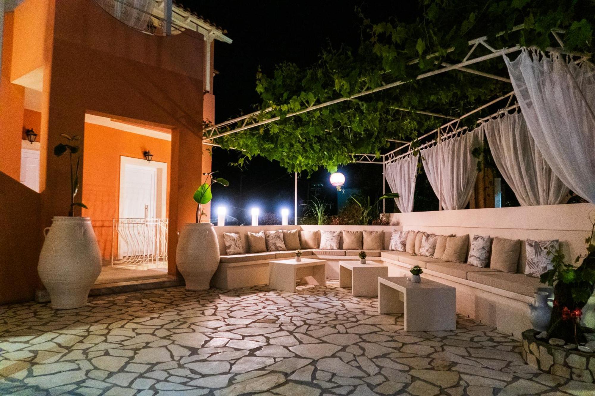 Cristina Apartments ไกออส ภายนอก รูปภาพ